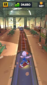 地铁跑酷滑板英雄无限金币钥匙连跳全皮肤解锁版