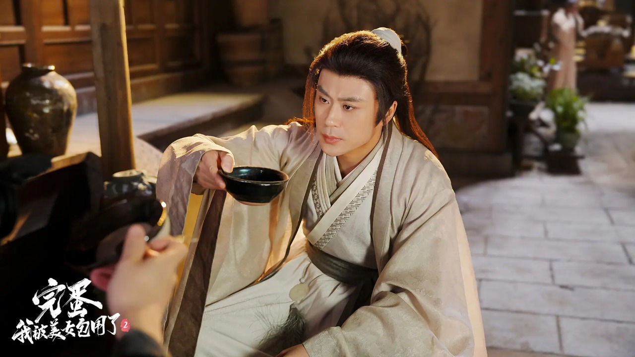 完蛋我被美女包围了2手机版