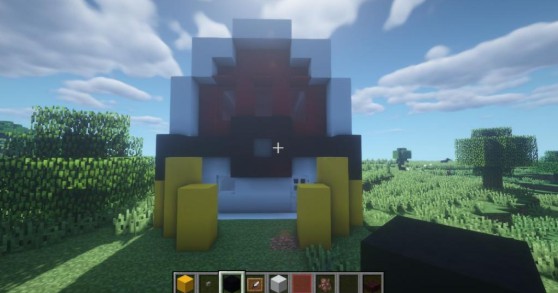 一楼玻璃窗与铁门